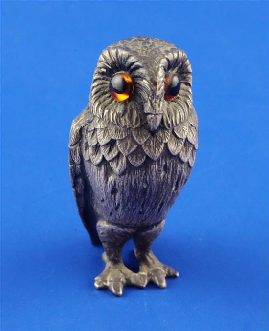 A 1960s silver free-standing model of an owl by William Comyns & Sons Ltd, 3.5 oz.